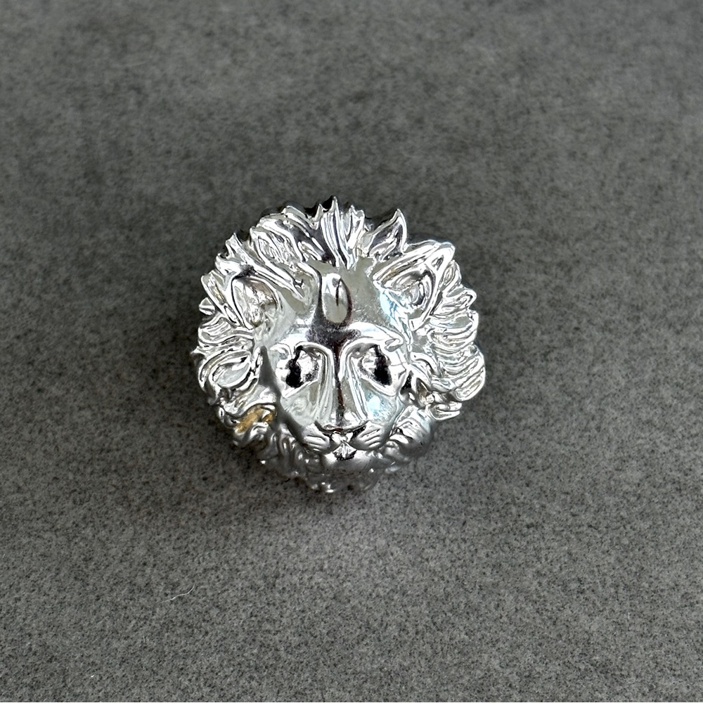 Versus Versace Silver Lion Ring